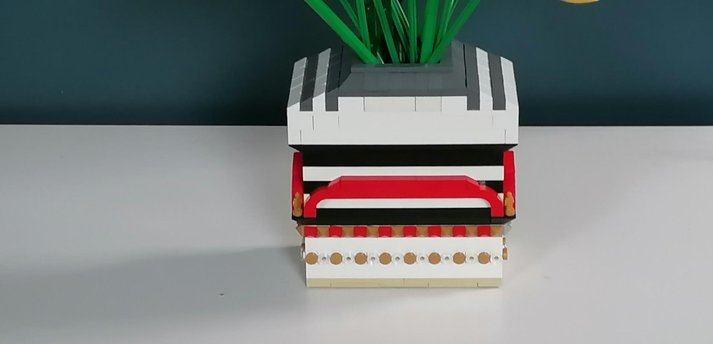 Lego vase for Lego flowers