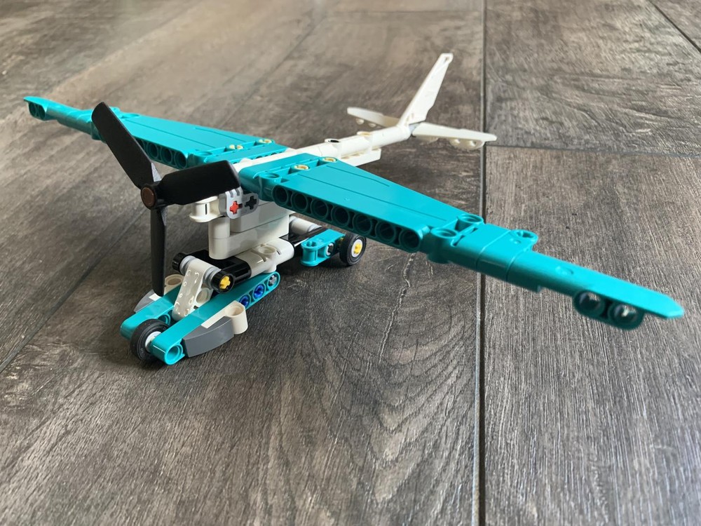 Lego 42117 Teal Ultralight