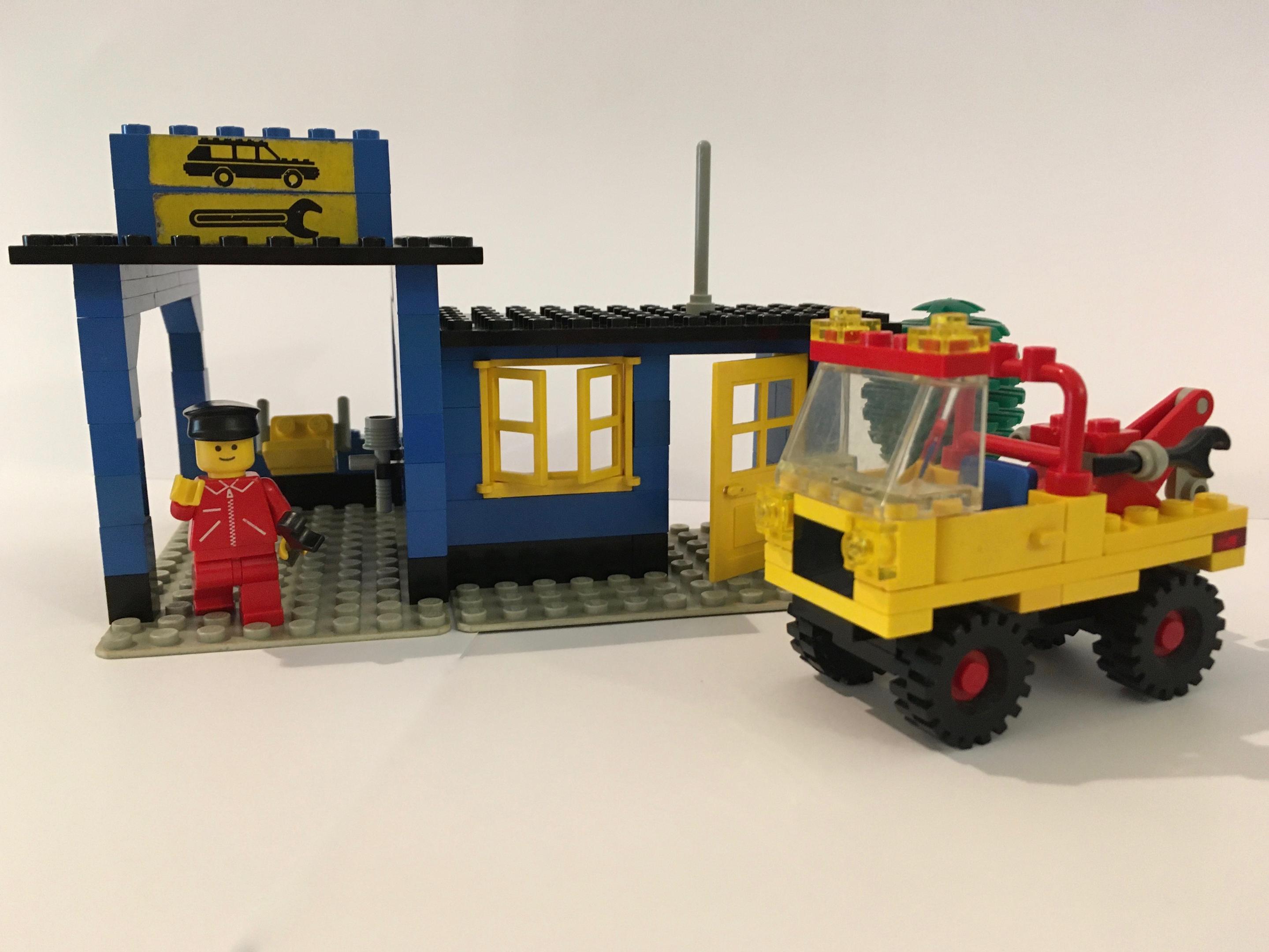 Lego Auto Service Station