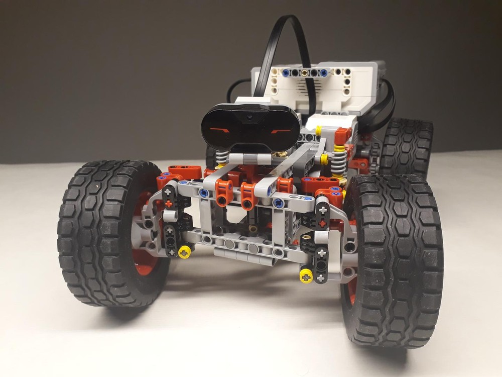 Lego DIFF3R3NT CAR