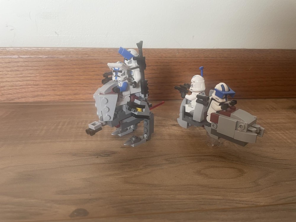 Lego AT-RT and Speeder - 501st Specialist Battle Pack Alternate