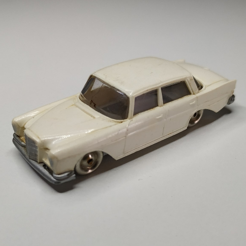 Lego HO Scale Mercedes 220S / White