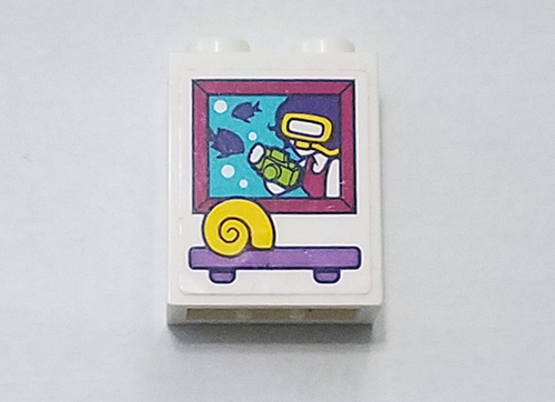 Lego Brick 1 x 2 x 2 with Inside Stud Holder with Picture of Diver and Seashell on Shelf Pattern (Sticker) - Set 41317 / White