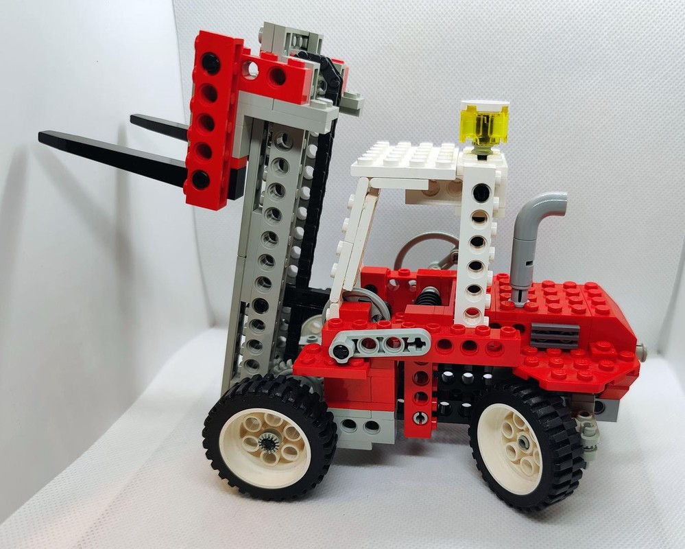 Lego 8835 Forklift with Improved Steering