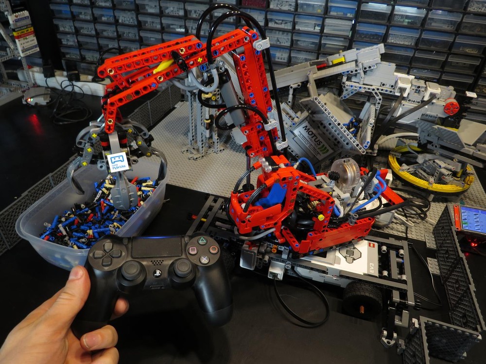 Lego RC Material Handler PS4 controlled