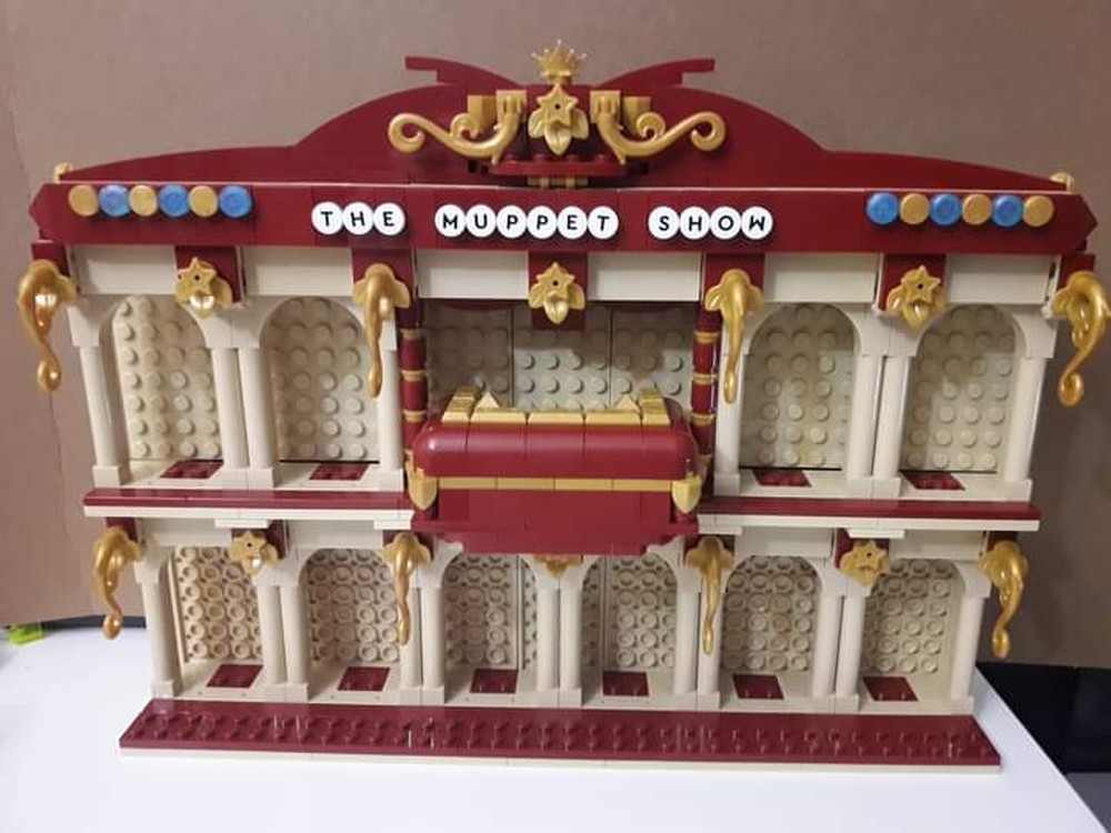 Lego Muppet Display Show