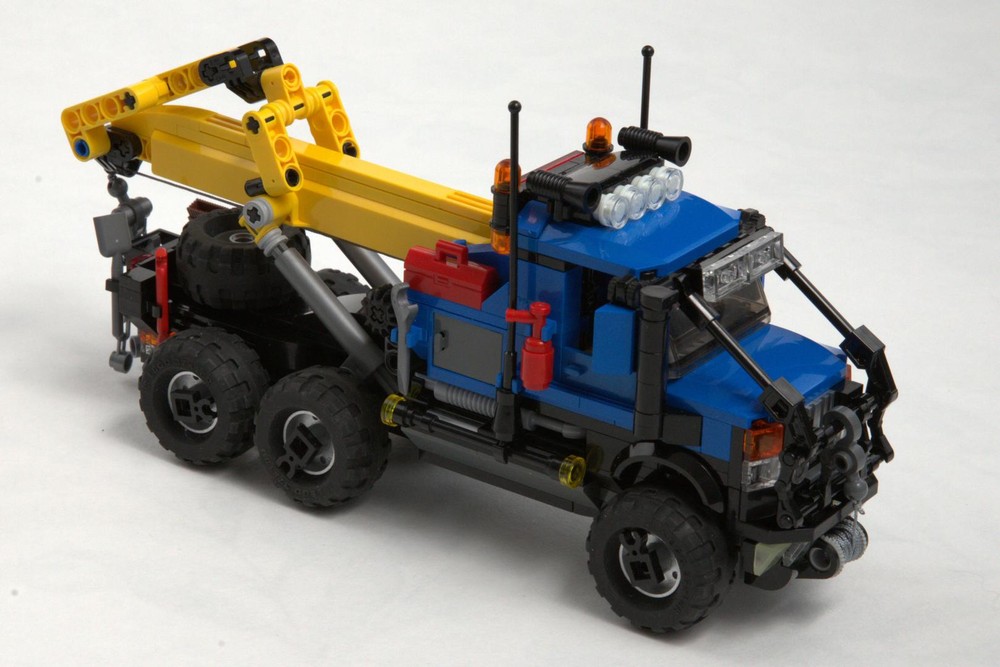 Lego Offroad adventure truck for towing