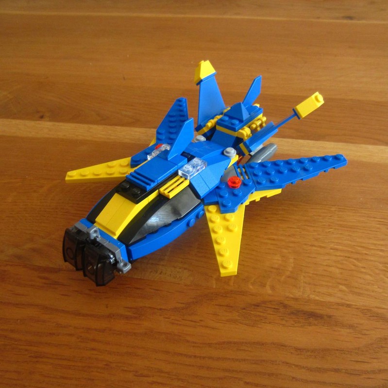 Lego 4882 Alien intruder