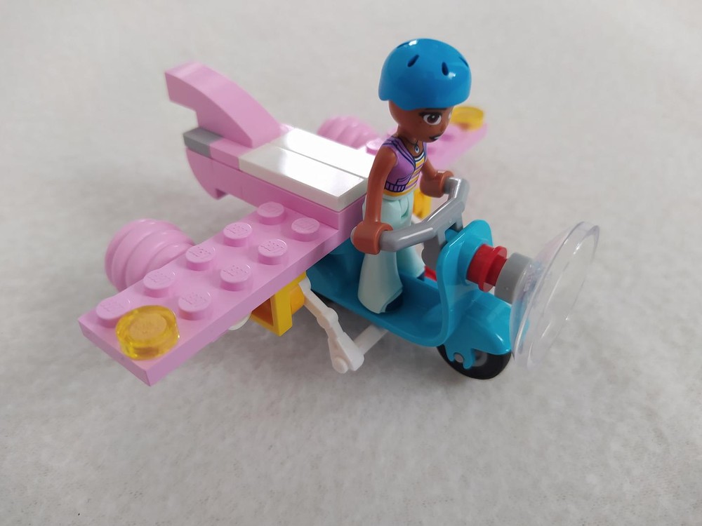 Lego 42643 Jamila's Scooter-plane