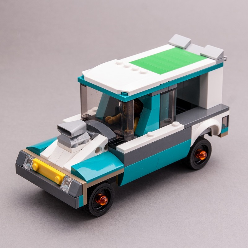 Lego 60386 Cartoonish Car