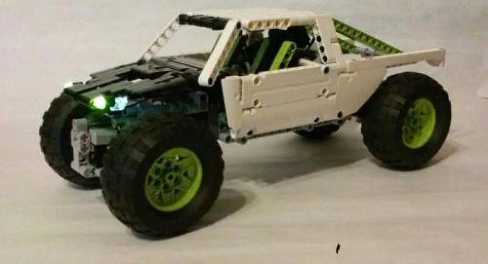 Lego "Madness" 4 Wheel Drive Truck