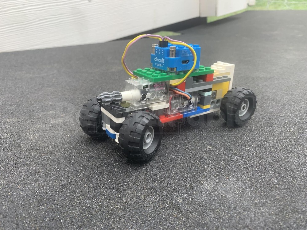 Lego Circuit cubes RC chassis (improved)