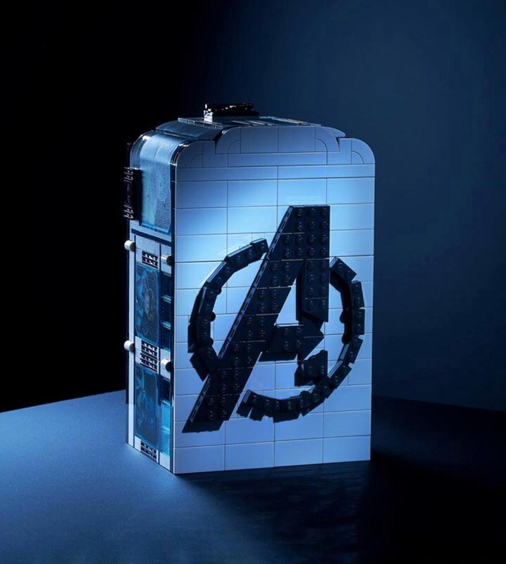Lego MV-Avengers Display Station