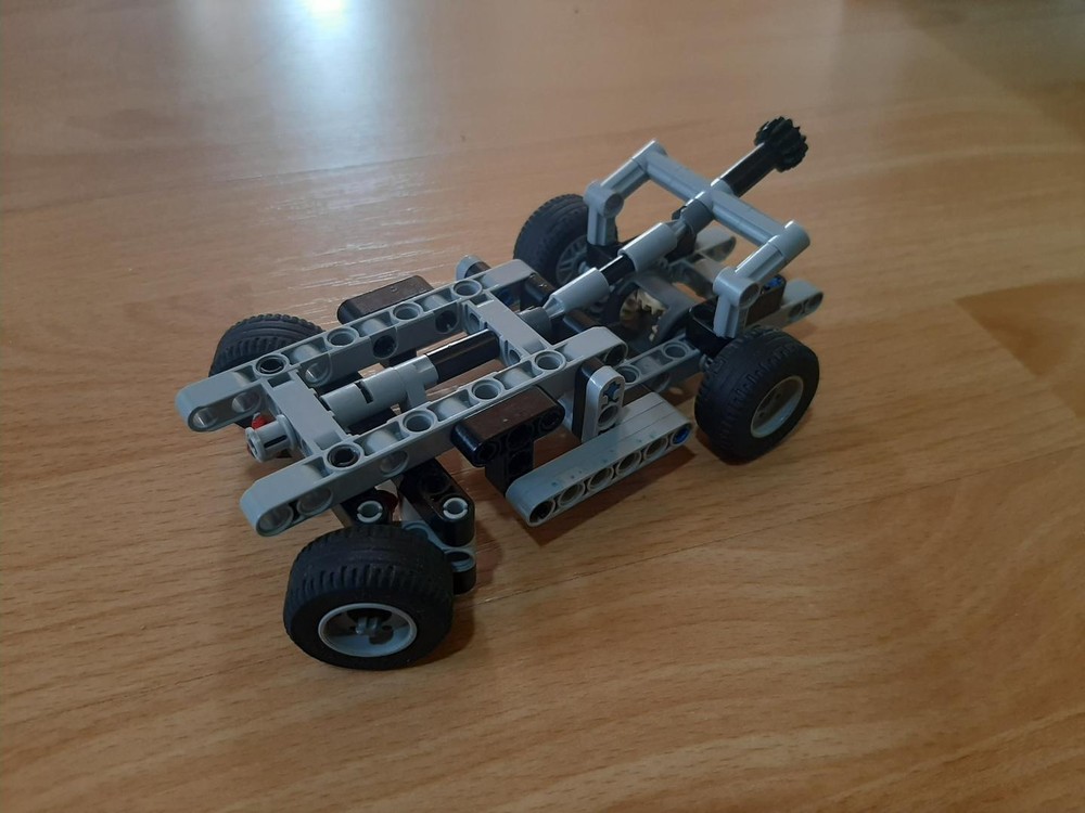 Lego Small Simple Technic Chassis