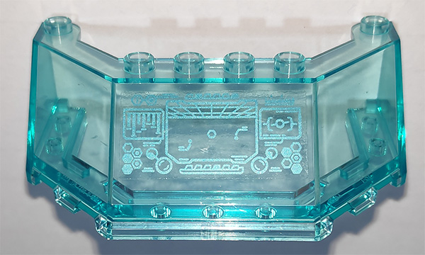 Lego Windscreen 5 x 8 x 2 with Metallic Light Blue Head-Up Display (HUD) Pattern on Inside (Sticker) - Set 76153 / Trans-Light Blue