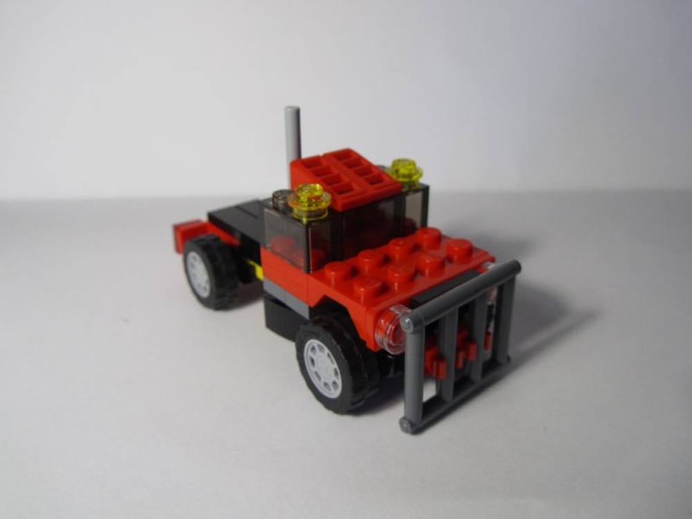 LEGO Set 31040 Alternate - Long Haul Truck