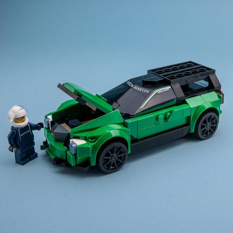 Lego 76925 Greenlander SUV