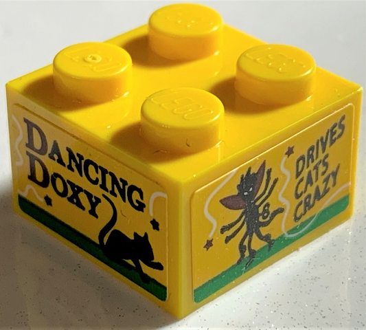 Lego Brick 2 x 2 with 'DANCING DOXY' and 'DRIVES CATS CRAZY' Pattern (Stickers) - Set 75978