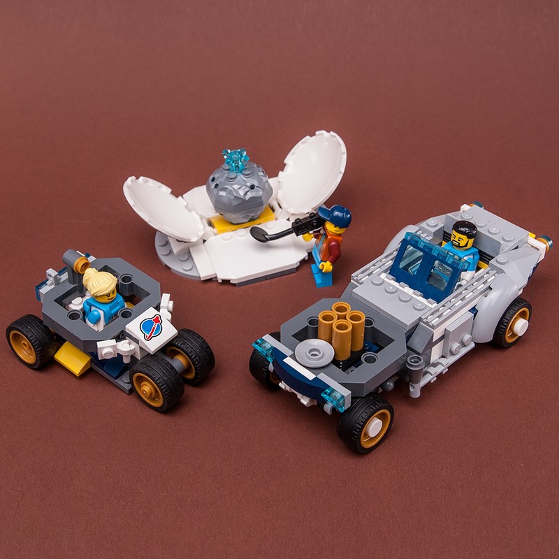Lego 60348 Lunar Meet Up