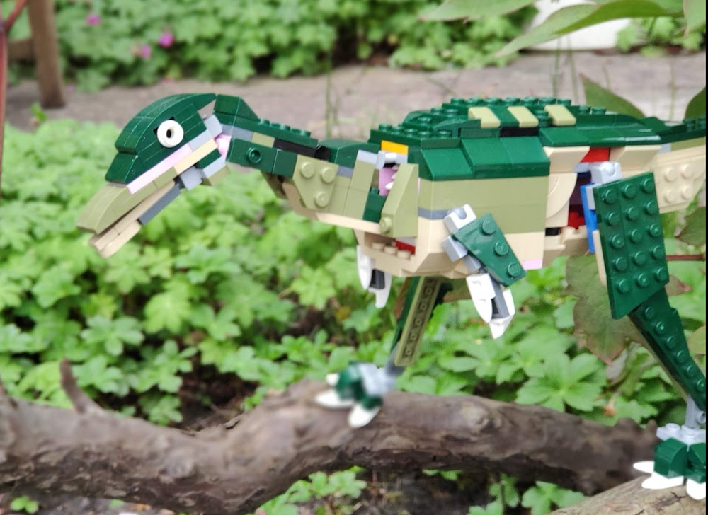 Lego 31121 Parvicursor remotus, 1:1 scale