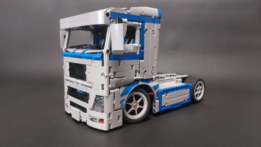 Lego 42210 Alternate model MAN TGX R-Lion