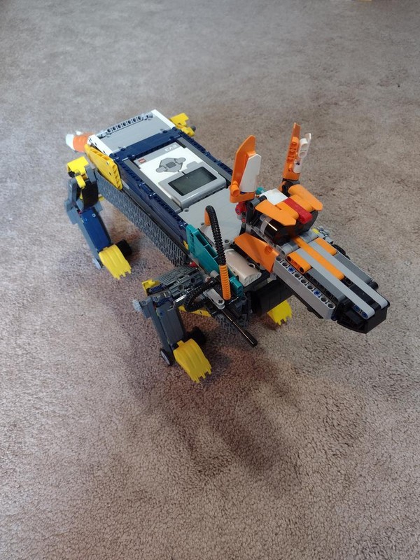 Lego Giant combined robot fox