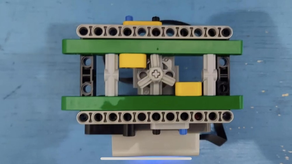 Lego Reciprocating Machine