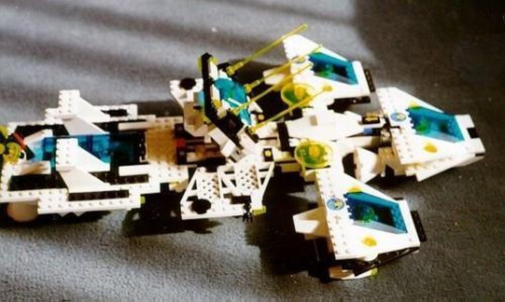 Lego Mjolnir - 6982 Explorien Starship Alternate Model
