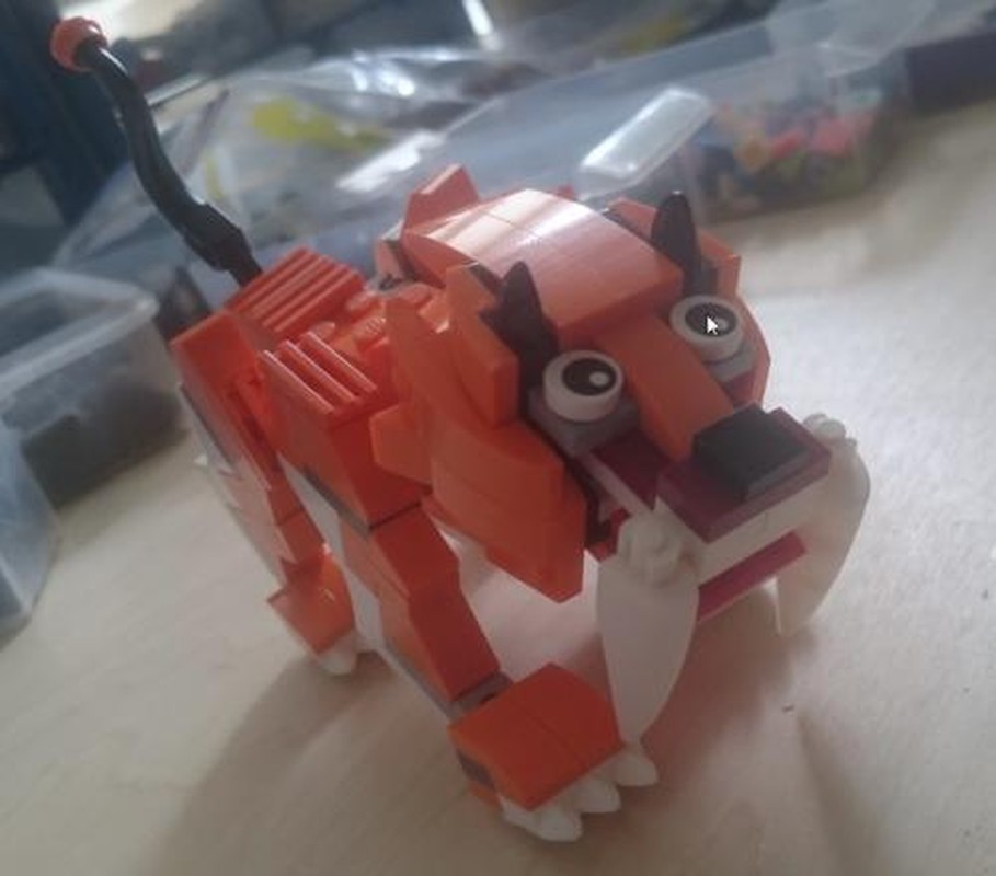 Lego Sabretooth Tiger