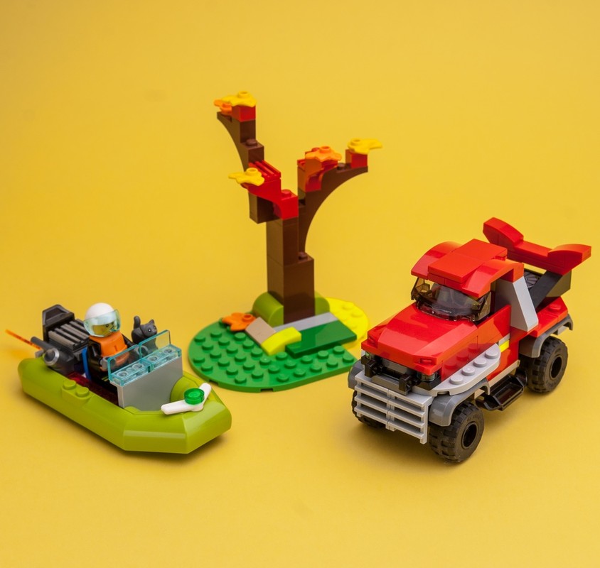 Lego 60373 + 60393 alternative model