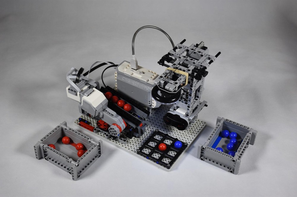 Lego TicTacToe Robot