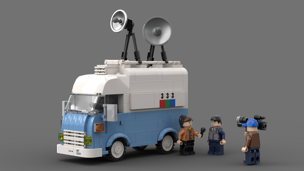 Lego SAVIEM/RENAULT SG2 Fourgon - TV Broadcast Truck with Live Interview Scene