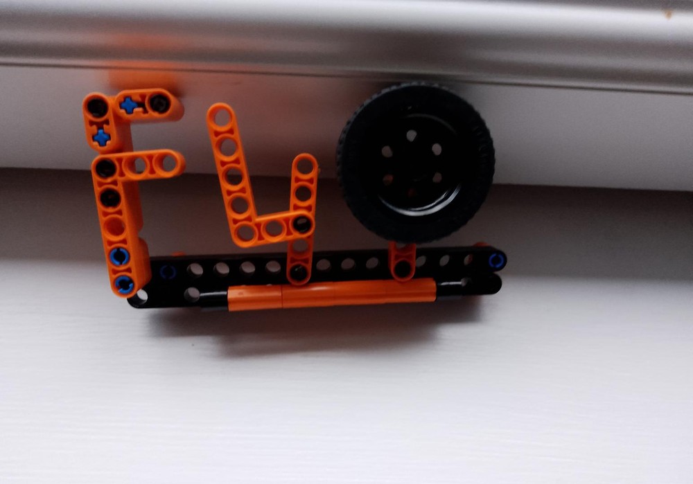 Lego 42093 F40 Logo!