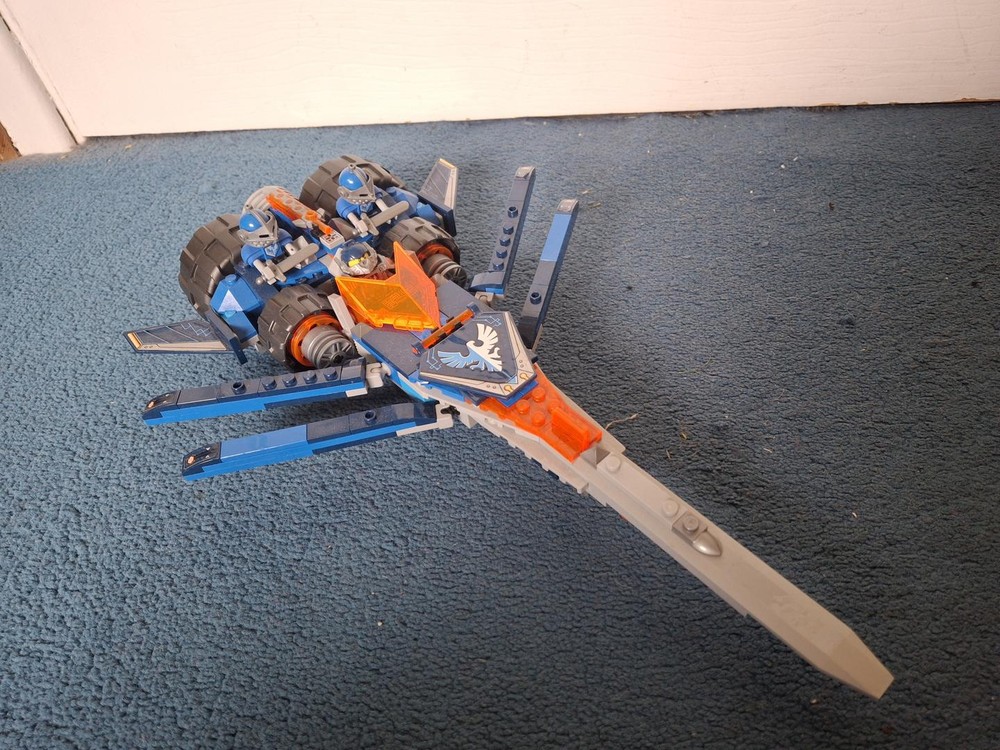 Lego Clay's needle