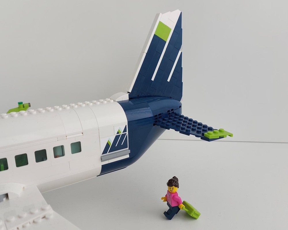 Lego New tail for 60367 "Passenger Airplane"
