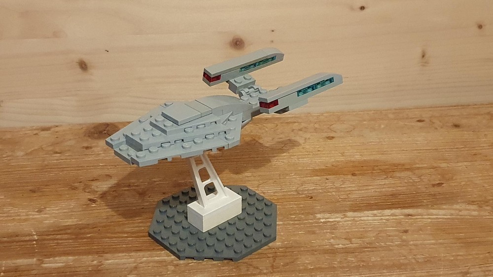 Lego USS Equinox