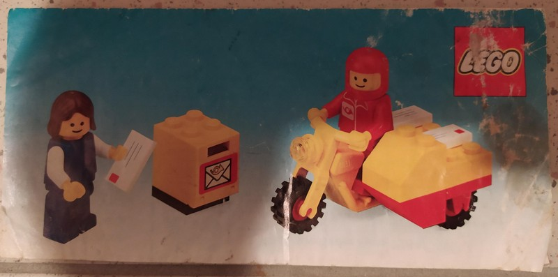 Lego 1984 Medium Service Packs Australian (94060/107122-AUS)