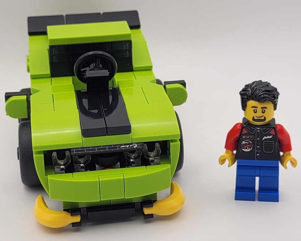 Lego Tooned Dodge Challenger SRT Hellcat & Banana Bumper Tooning Lift