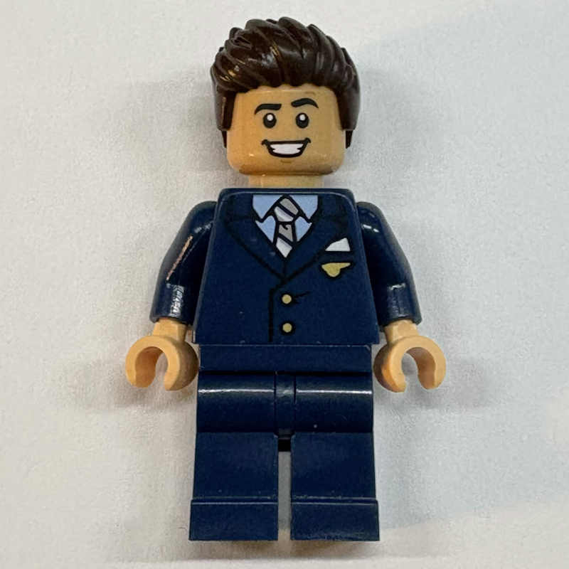 Lego Pan Am Pilot, Dark Blue Uniform