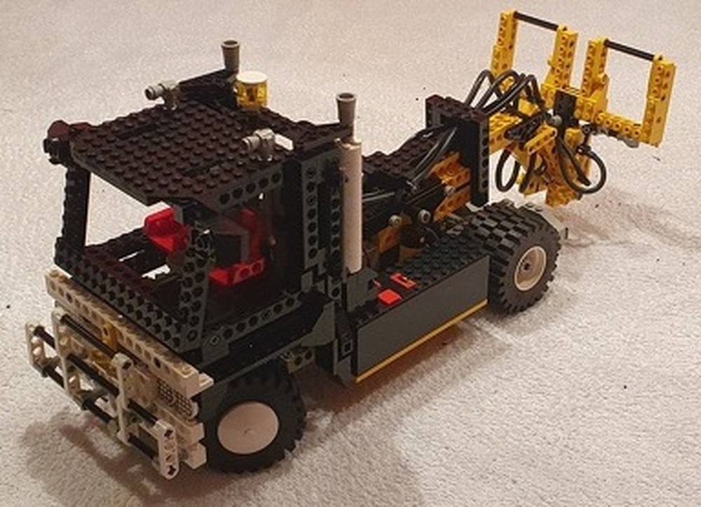 Lego Classic Tow Truck