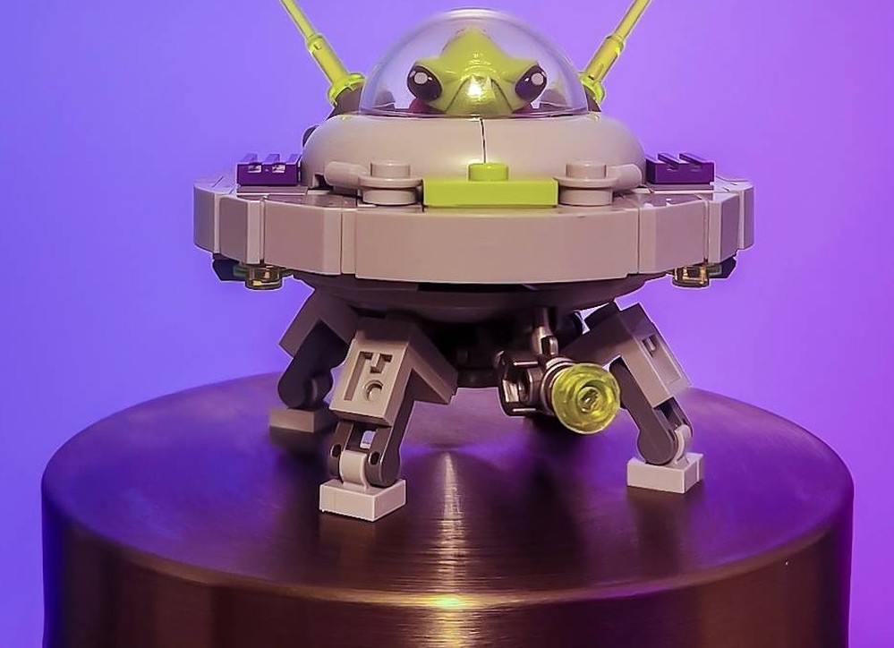 Lego Alien Scuttler