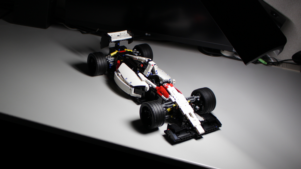 Lego 42096 B-Model The Formula Machine