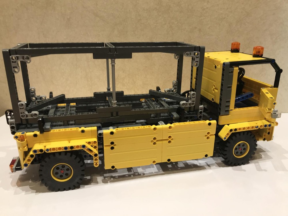 Lego MOC - RC container truck