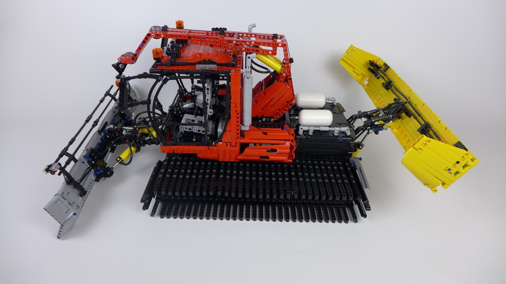 Lego Snowgroomer
