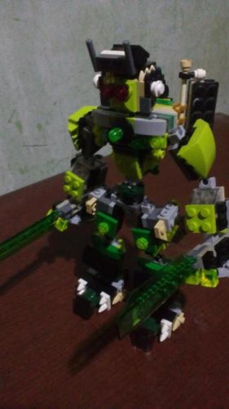 Lego The Emerald Slasher v2