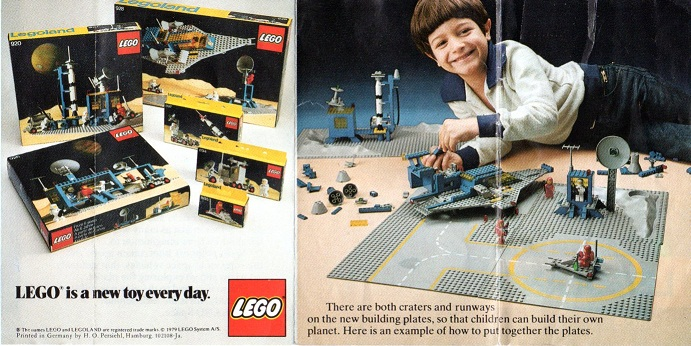 Lego 1979 Small Fold Out - Space (102108-Ja)