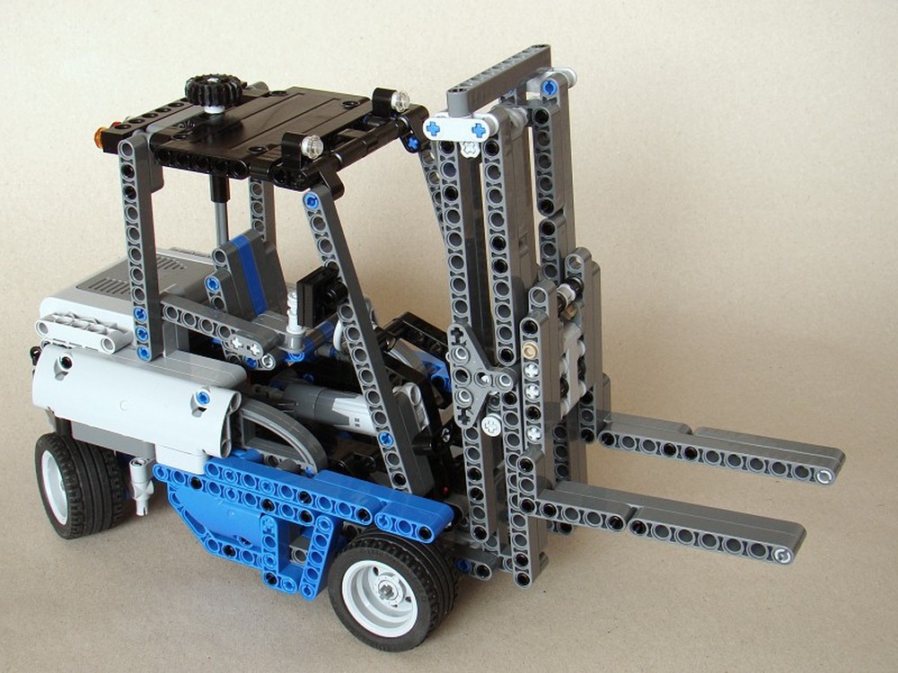 Lego 8052: Forklift Truck