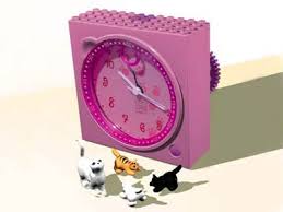 Lego Cat with Kittens Clock