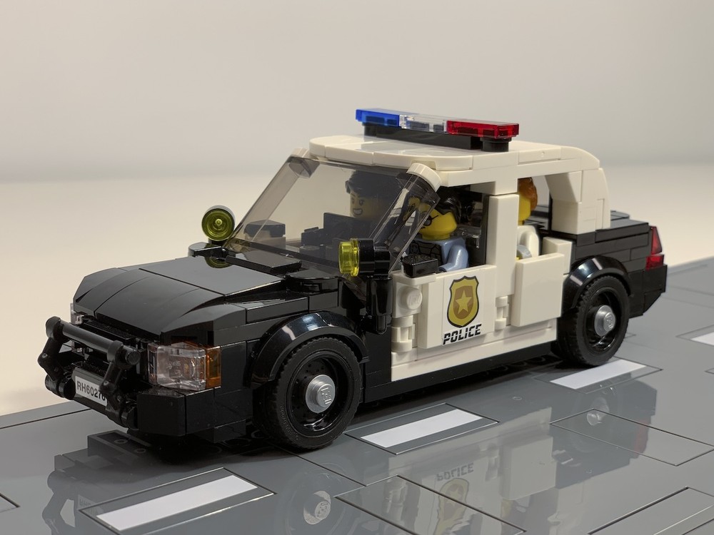 Lego Full-size Police Interceptor (6-wide)
