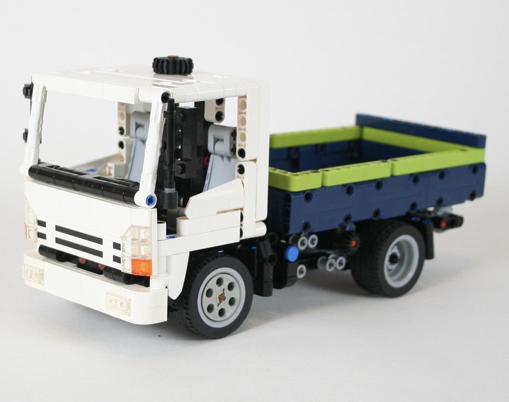 Lego Isuzu NPR Hooklift